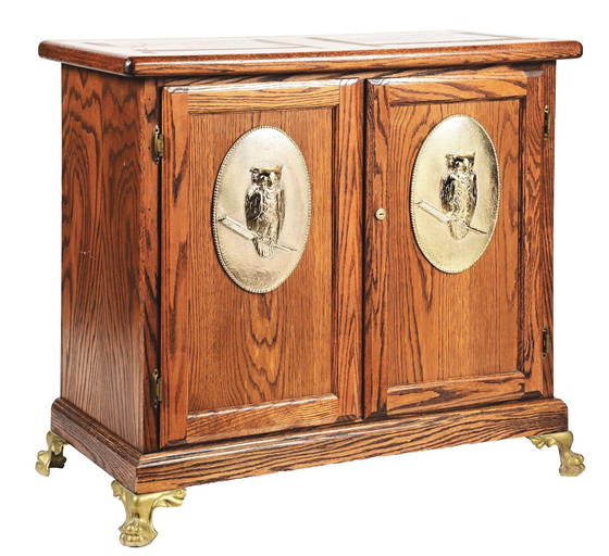 Double/wide Wooden Slot Machine Stand.