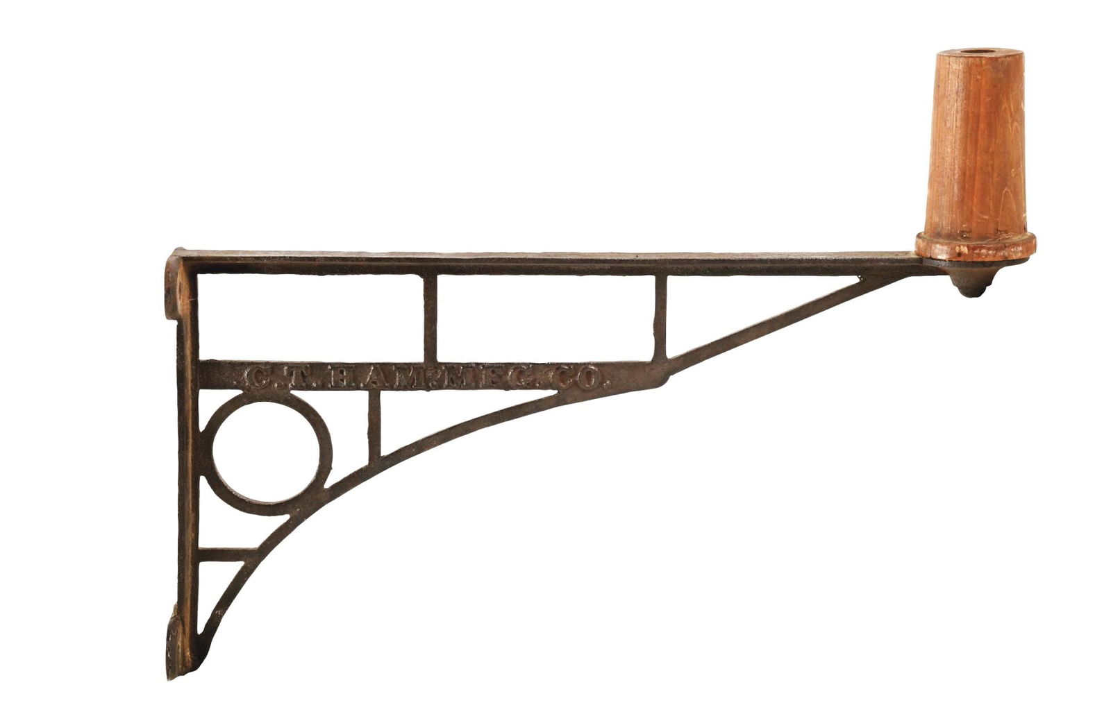 OIL LAMP WALL BRACKET. (1 of 4)