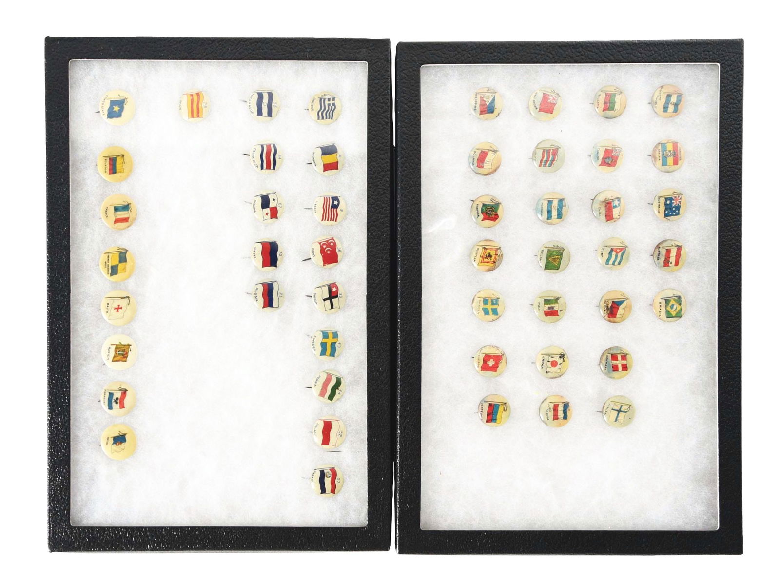 COLLECTION OF COUNTRY FLAG PINBACK BUTTONS. (1 of 3)