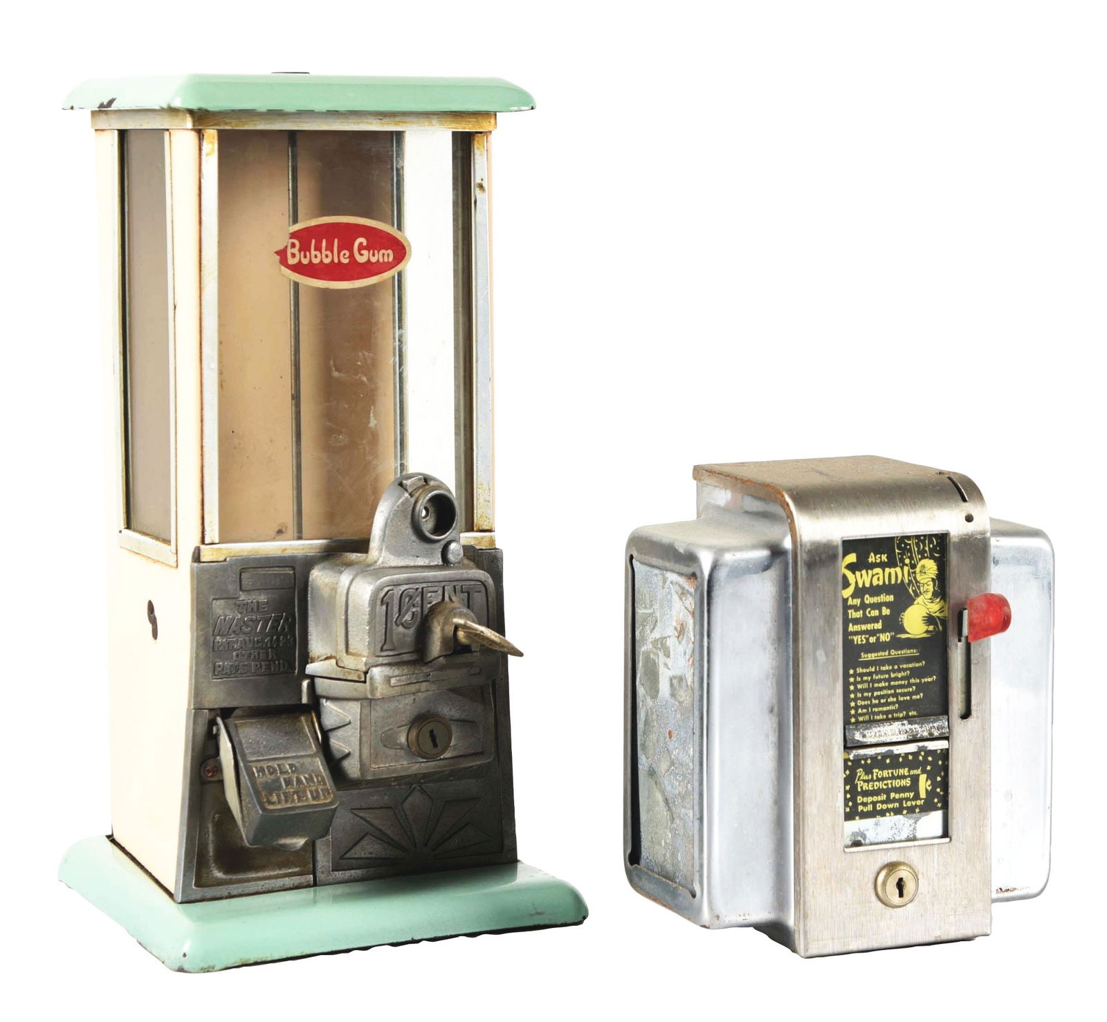 PAIR OF 2 VENDING MACHINES. (1 of 4)