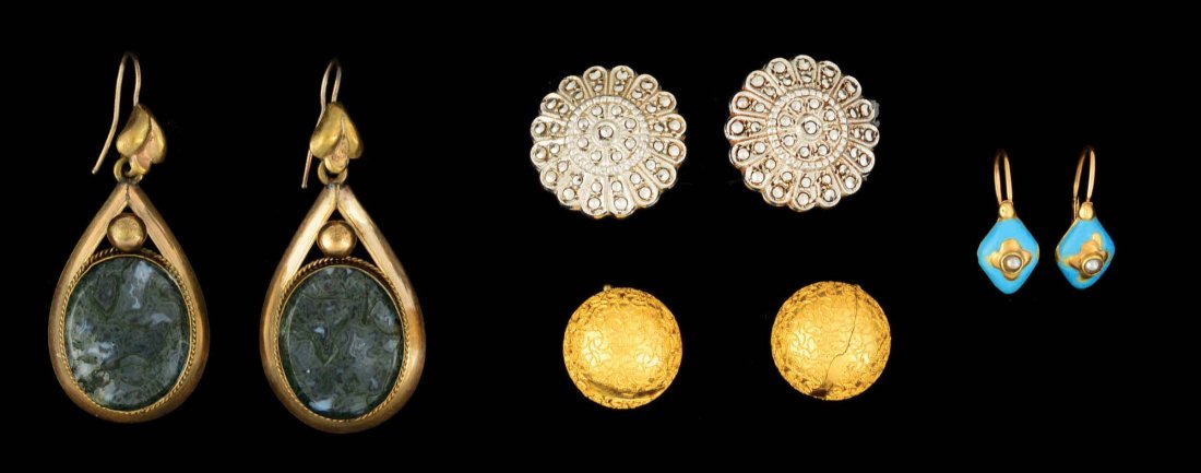 LOT OF 4: PAIR OF LADIES’ EARRINGS.: Lot of 4 pairs of ladies' earrings. (A) Gold-filled or plated hinged ball earring covers, 1/2" diameter. (B) Sterling silver marcasite disk earrings, 3/4" diameter. (C) Antique gold-filled moss agate 