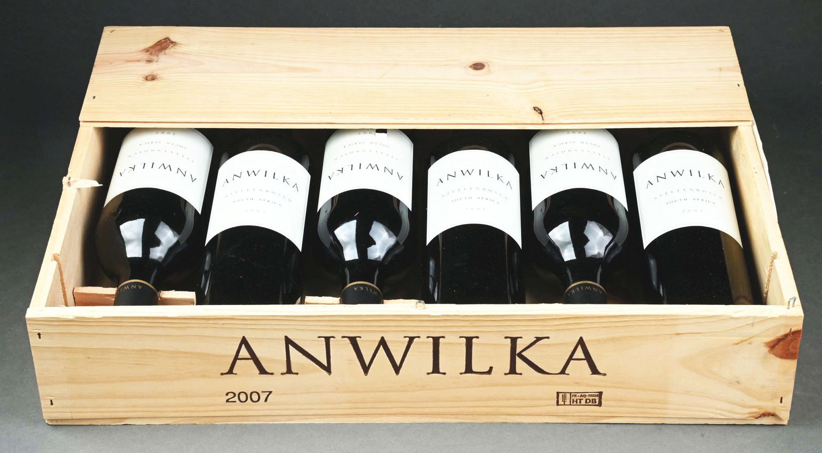 ANWILKA, STELLENBOSCH, SOUTH AFRICA 2007: 50% Syrah, 46% Cabernet Sauvignon and 4% Petit Verdot owc Bottle (6) WS 90, RP 91 Condition: Item Dimensions: Case: 19 - 3/4" x 14" x 4".