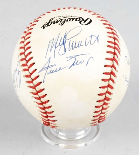 Autographed Official National League Baseball.: Autographed by six members of the 500 Home Run Club. Members include Hank Aaron, Ernie Banks, Reggie Jackson, Eddie Murray, Mike Schmidt, and Willie Mays. Ball is a William D. White President ball. Si