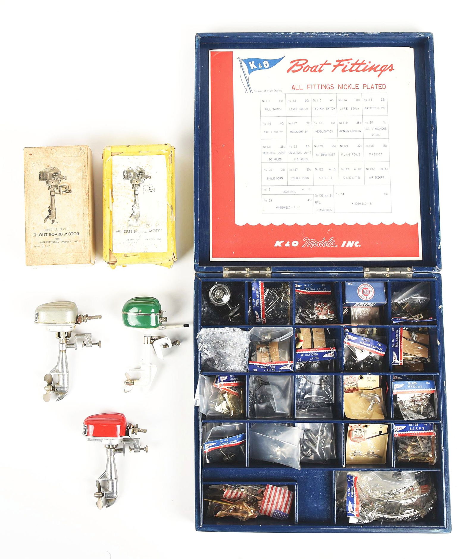 LOT OF 4: JAPANESE 1950S TOY BOAT MOTORS PLUS K&O BOAT FITTINGS SET IN ORIGINAL BOX (1 of 1)
