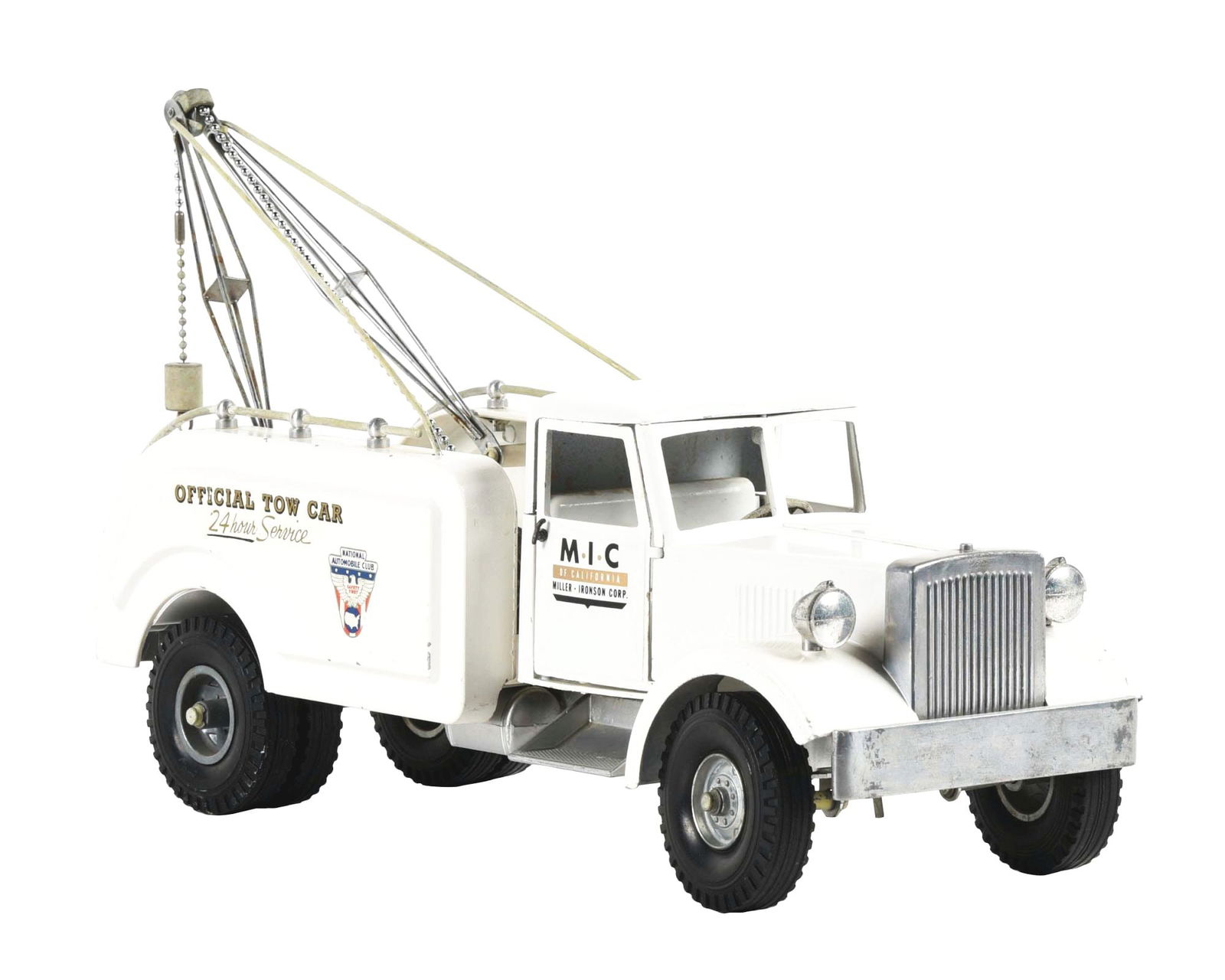 VINTAGE PRESSED STEEL SMITH MILLER M.I.C. OFFICIAL TOW TRUCK (1 of 3)