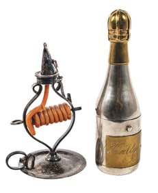 A PAIR OF DESKTOP SMOKING ACCESSORIES