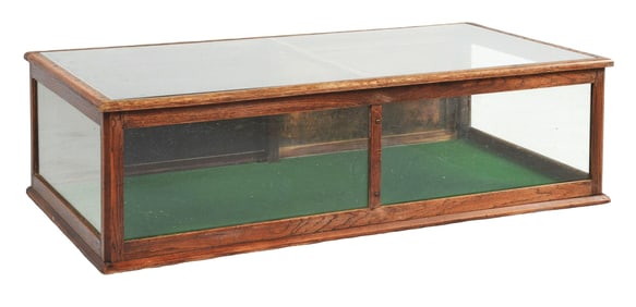 OAK COUNTERTOP SHOWCASE