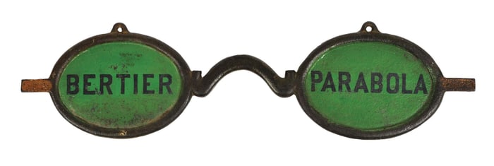 CAST IRON OPTICAL GLASSES TRADE SIGN