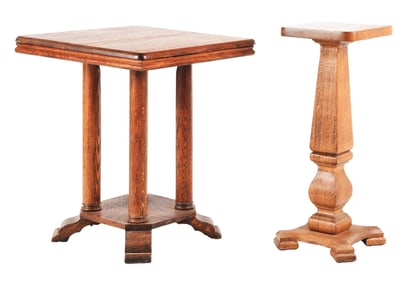 PAIR OF OAK WOOD SLOT MACHINE & TRADE STIMULATOR STANDS