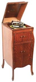 RCA VICTOR VV-XA PHONOGRAPH.
