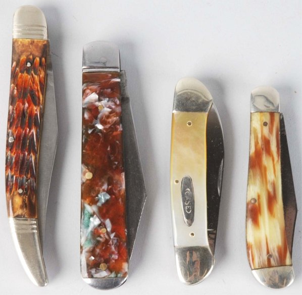 Lot of 4: Vintage Large Pattern Knives.: Repaired, vintage, large pattern knives by CASE, Remington, Camillos, and Hammer Brand. Two knife rolls also included. Condition (Repaired).