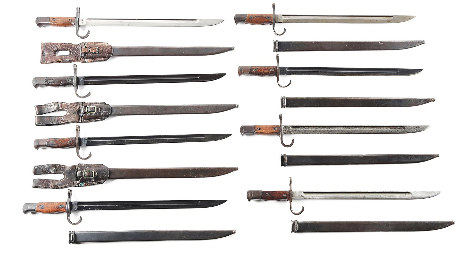 LOT OF 8: JAPANESE WWII TYPE 30 ARISAKA BAYONETS.: Lot consists of: (A) Japanese Type 30 Arisaka bayonet manufactured by an unknown company under Kokura supervision with scabbard and leather frog. (B) Japanese Type 30 Arisaka bayonet manufactured by N