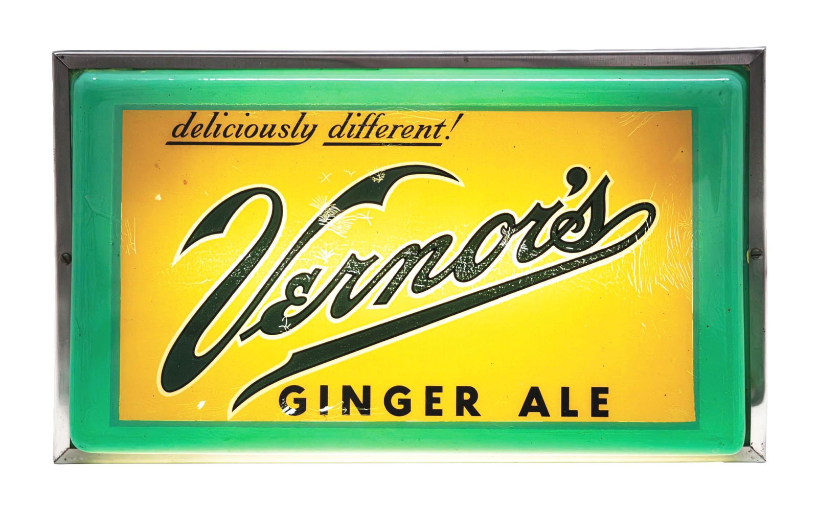 VERNOR'S GINGER ALE PLASTIC-FACED LIGHTED SIGN (1 of 4)
