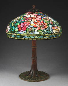 TIFFANY STUDIOS PEONY LEADED GLASS TABLE LAMP