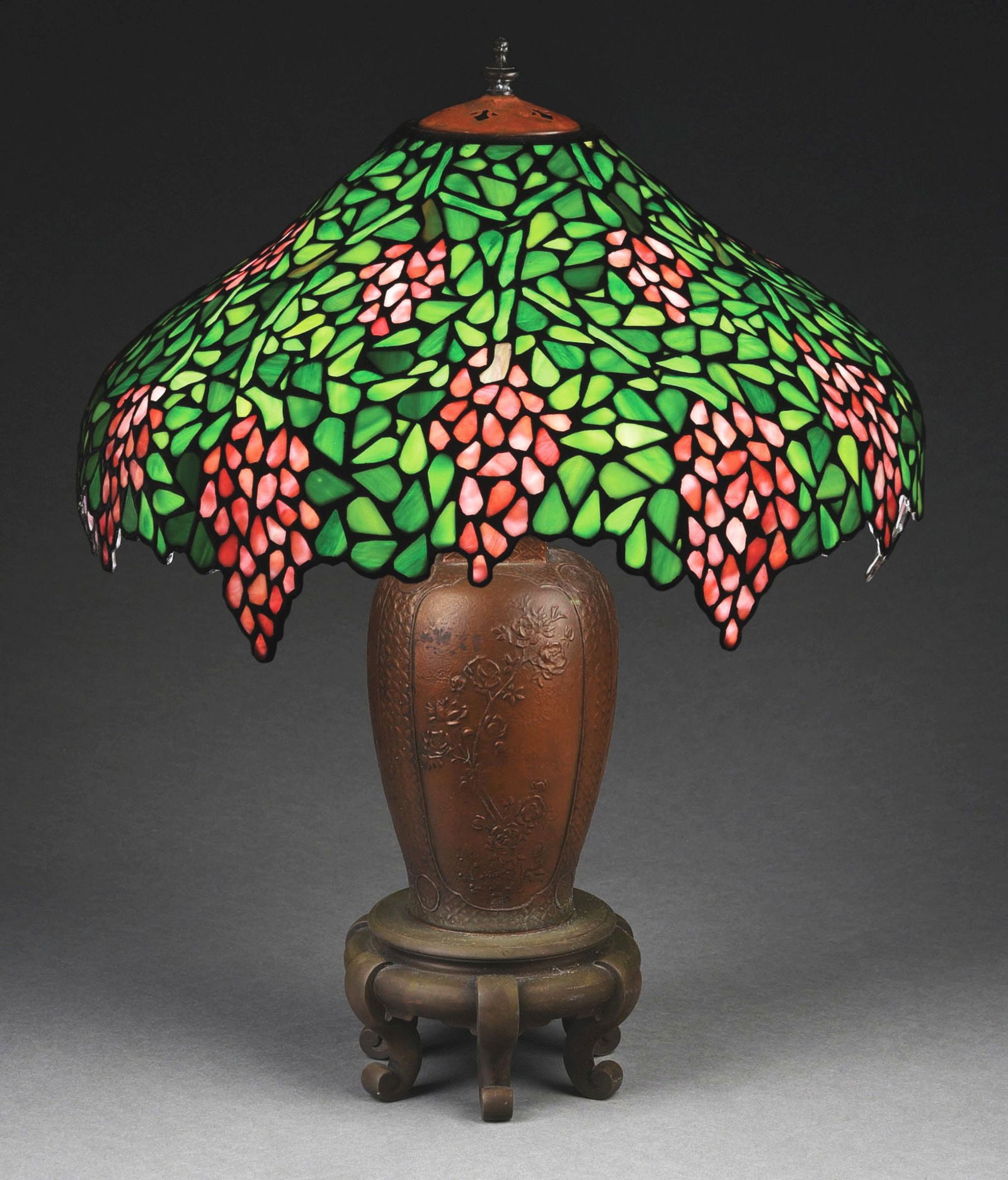 HANDEL STYLE WISTERIA LEADED GLASS TABLE LAMP (1 of 8)
