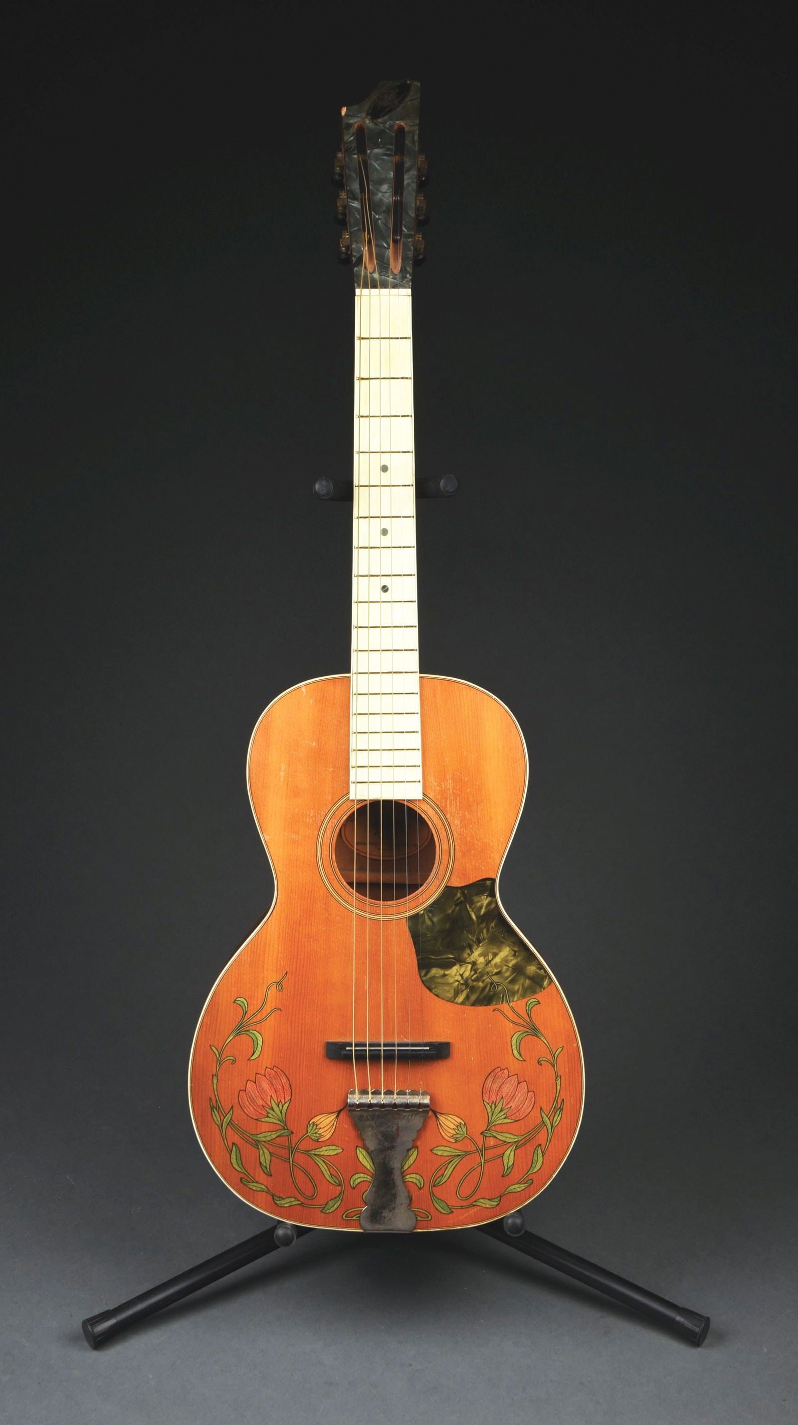 REGAL HAWAIIAN ISLAND STENCIL GUITAR W/ CASE (1 of 7)
