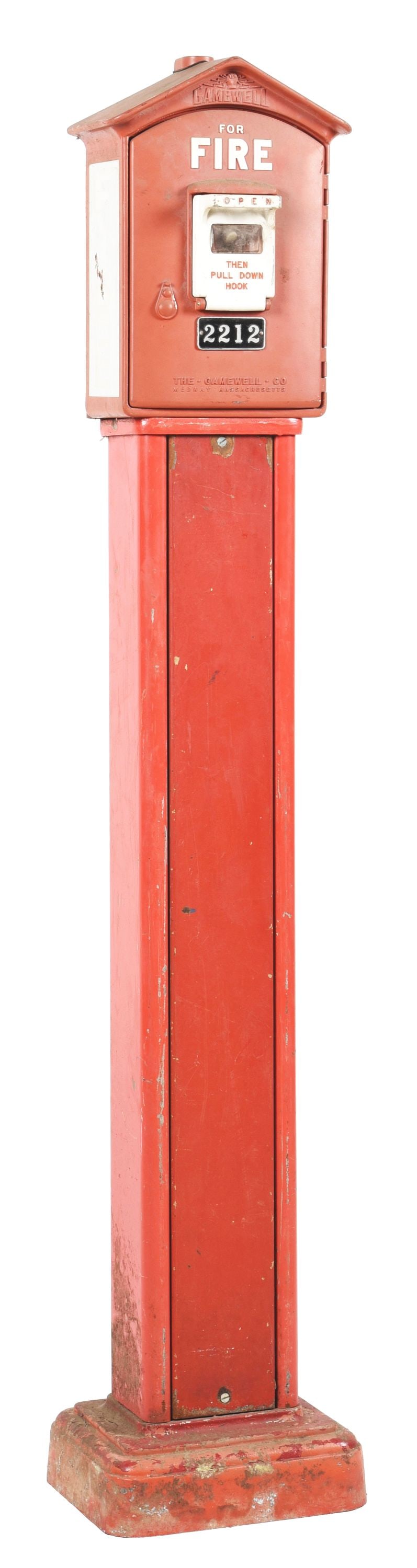 GAMEWELL FIRE ALARM CALL BOX ON PEDESTAL BASE. (1 of 5)