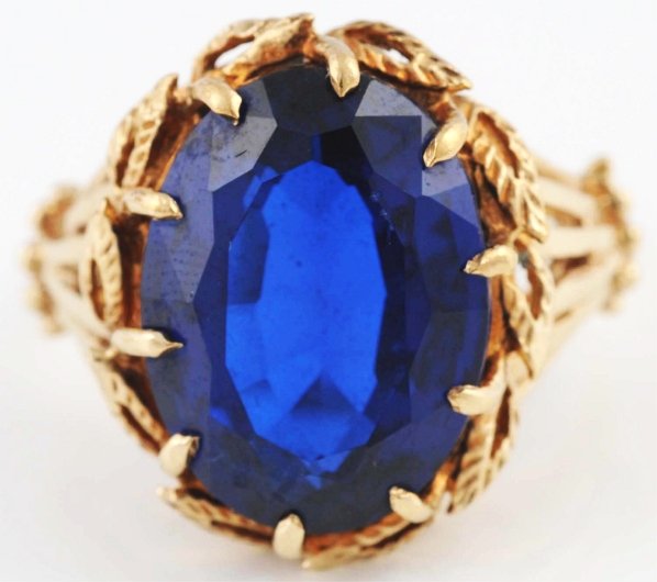 10K Y. Gold Sapphire Ring.: Condition (Excellent). Size Ring Size: 7.