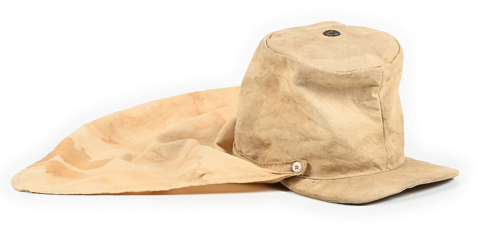 IDENTIFIED EARLY CIVIL WAR SUMMER HAVELOCK.: Exceedingly rare, white cotton duck forage cap and Havelock. Discarded and cursed as making the neck too hot or not allowing air to circulate, these British designed neck protectors were only seen bri