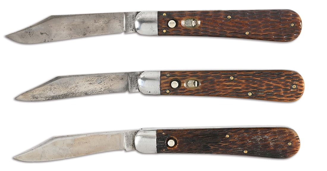LOT OF 3: SCHRADE CUTLERY CO. AUTOMATIC KNIVES.: There is plenty of coverage on the Schrade Cutlery Company 1904-1946 of Walden, New York, pages 116-130 of "Antique American Switchblades". These knives are listed on page 127 as the 4 7/8" singles Mo