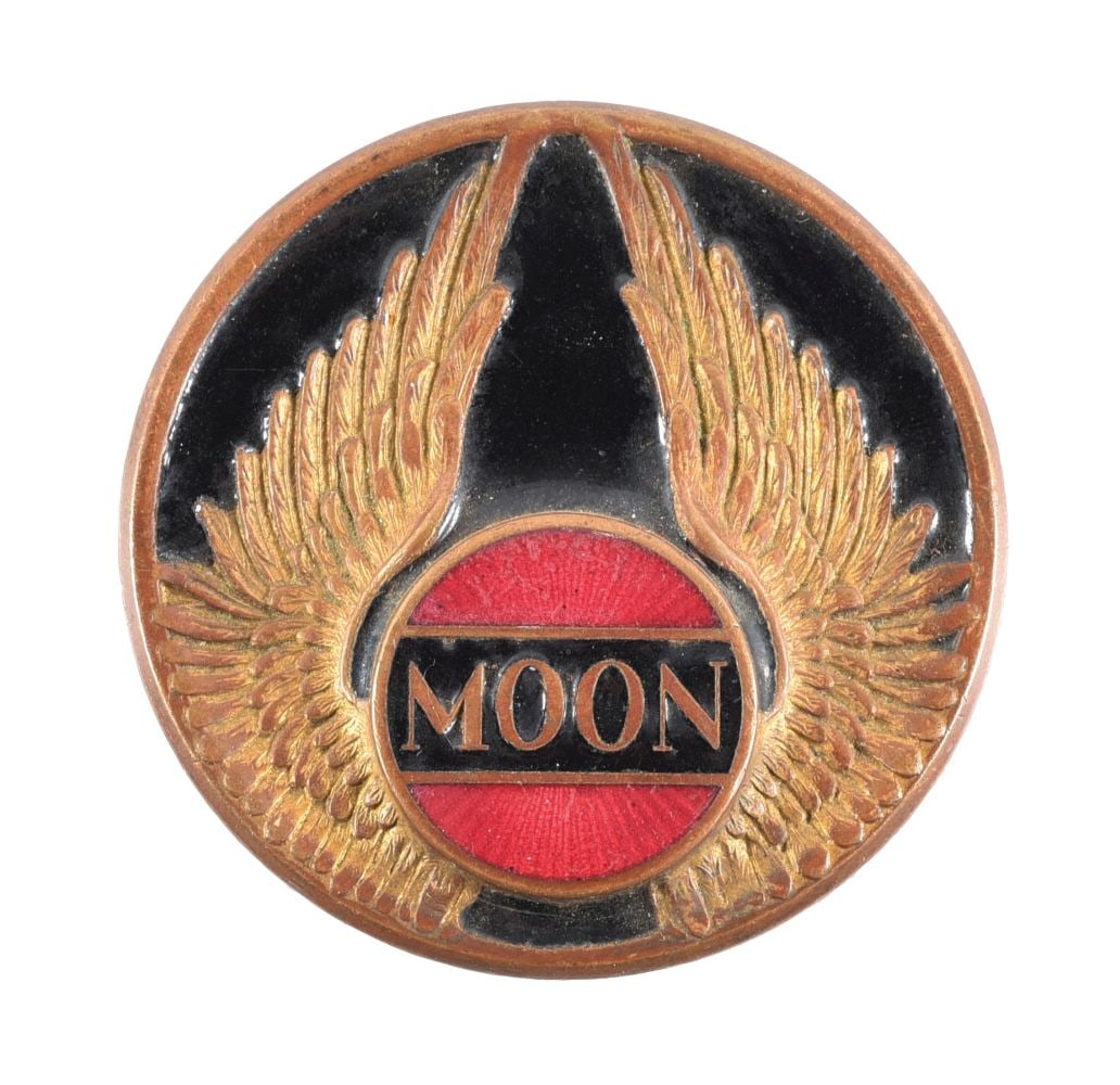 RARE MOON AUTOMOBILES CLOISONNÉ RADIATOR EMBLEM (1 of 2)