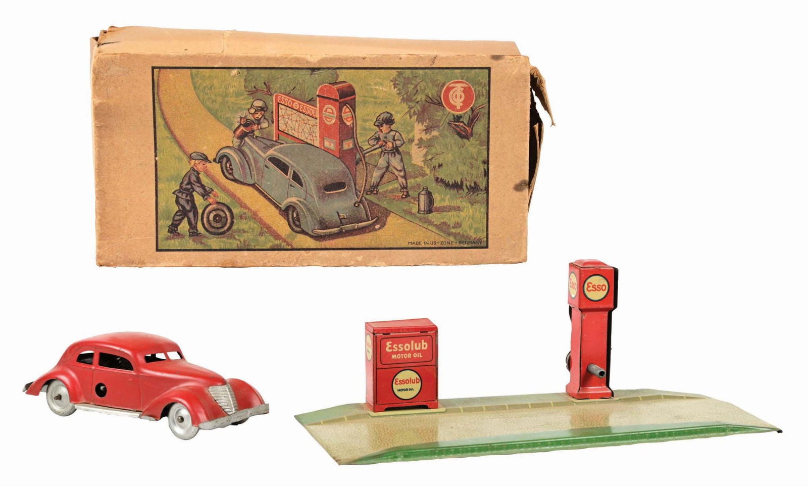 GERMAN TIPPCO TIN LITHO WIND-UP CAR W/ SOESSO PETROL STATION IN ORIGINAL BOX (1 of 3)