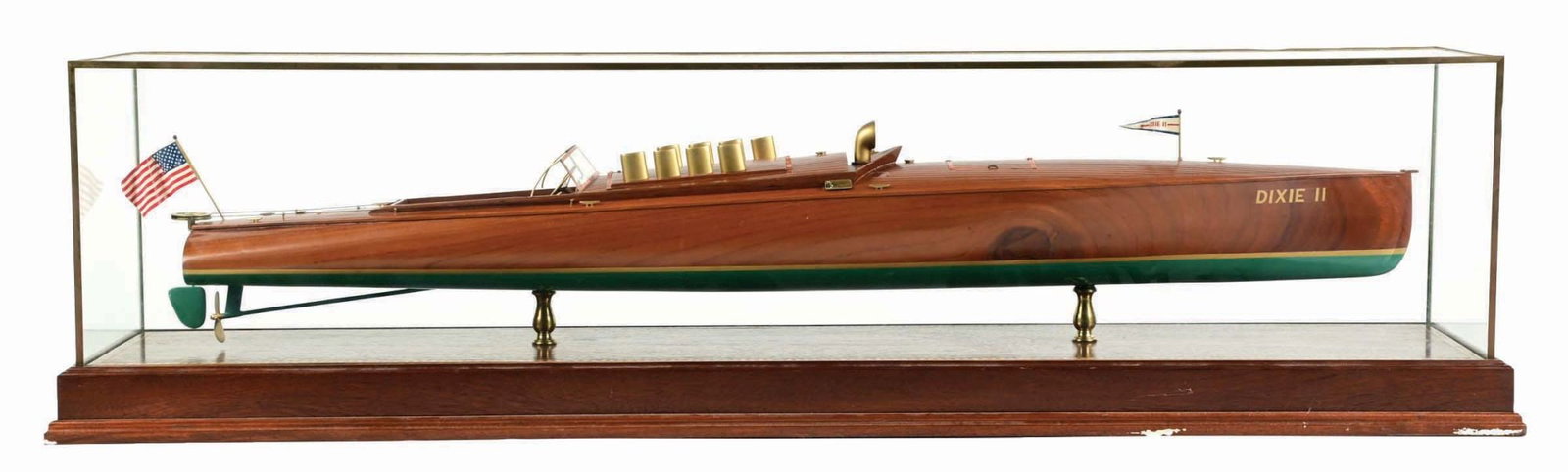 DIXIE II WOODEN SPEEDBOAT MODEL BY LANNAN SHIP MODELS, BOSTON (1 of 4)