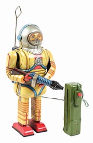 JAPANESE 1950S BATTERY-OPERATED NOMURA EARTH MAN W/ REMOTE CONTROL EARTH MAN ASTRONAUT