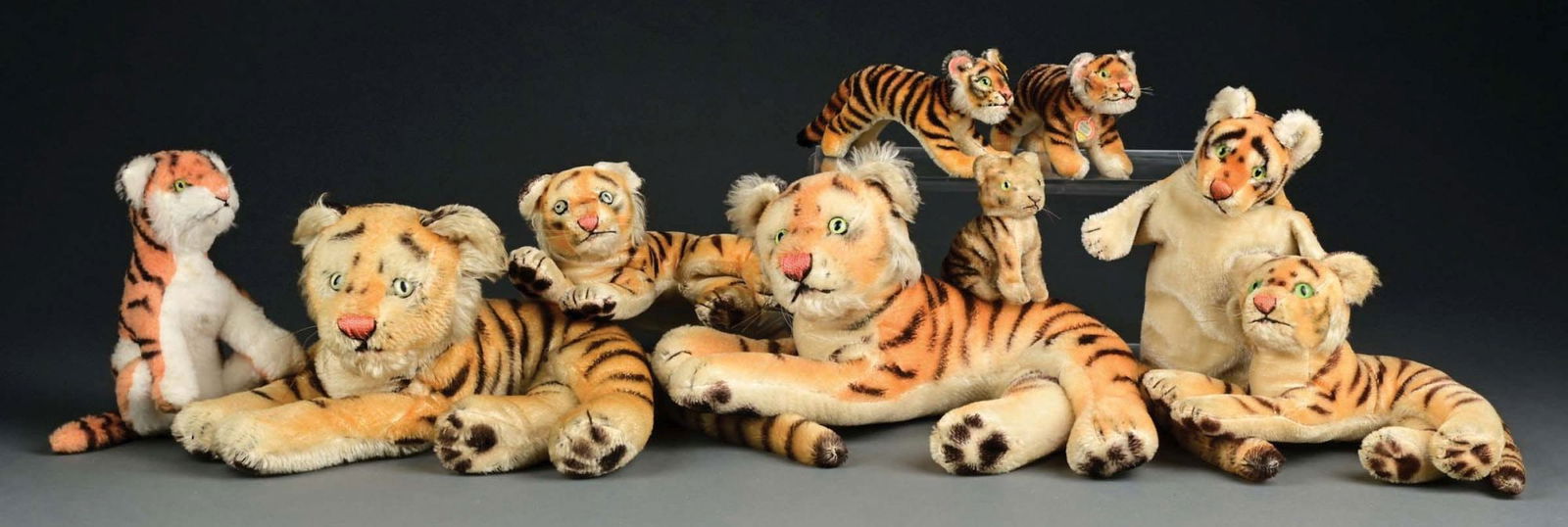 LOT OF 9: VINTAGE STEIFF STUFFED TIGER TOYS (1 of 2)