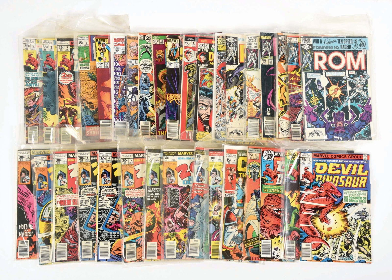 LOT OF OVER 35 VARIOUS COMIC BOOKS (1 of 1)