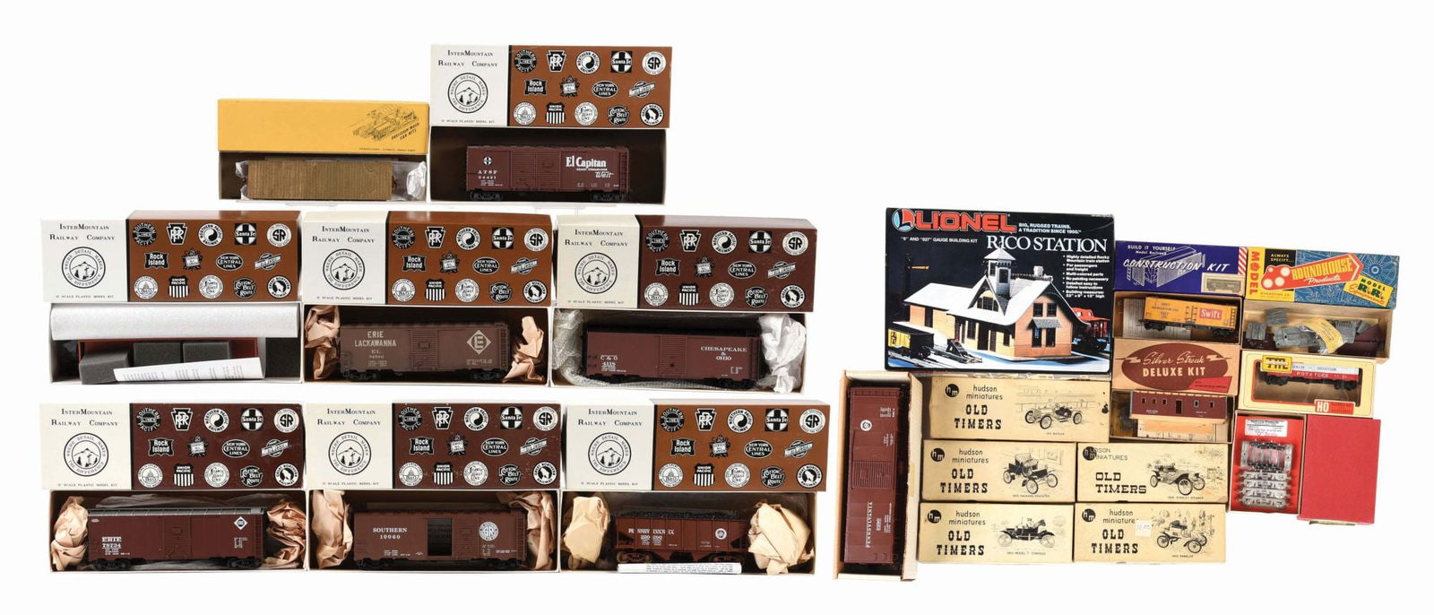 LOT OF 20: MIXED TRAINS OF O GAUGE, HO & TOYS (1 of 5)