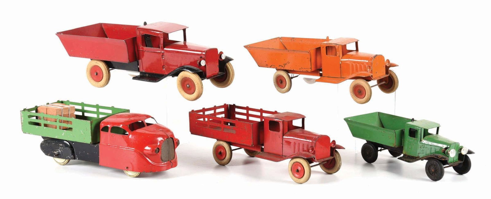 LOT OF 5: VARIOUS WYANDOTTE PRESSED STEEL STEAK & DUMP TRUCKS (1 of 3)