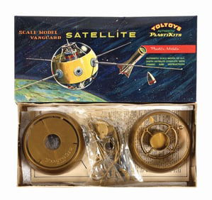 1950S PLASTIC VANGUARD SATELLITE MODEL KIT IN ORIGINAL BOX