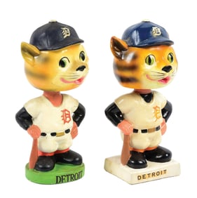 PAIR OF DETROIT TIGERS BASEBALL NODDERS - VINTAGE 1960S