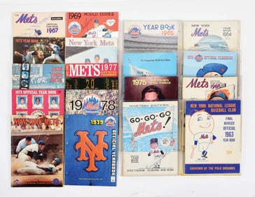 LOT OF 18: NY YORK METS MOSTLY YEAR BOOKS