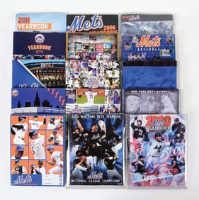 LOT OF 15: VARIOUS 2000+ NY METS YEAR BOOKS