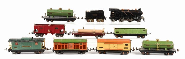 LOT OF 10: LIONEL PRE-WAR O GAUGE LOCOMOTIVES & CARS