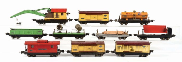 LOT OF 10: 2800 SERIES LIONEL FREIGHT CARS