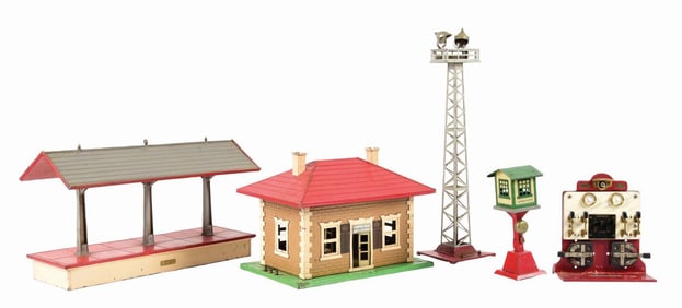 LOT OF 5: PRE-WAR ACCESSORIES & STATIONS BY AMERICAN FLYER STAIN OR LIONEL