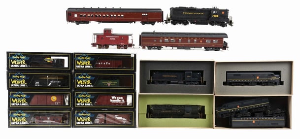 LOT OF 16: MOSTLY WEAVER O SCALE LOCOMOTIVES & ROLLING STOCK