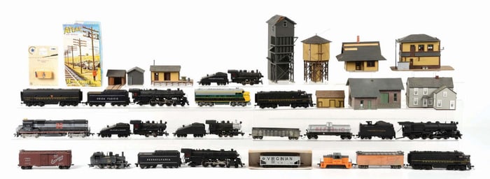 LOT OF 41: HO TRAINS