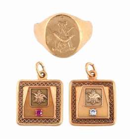 LOT OF 3: ANHEUSER-BUSCH RING, PENDANT & NECKLACE