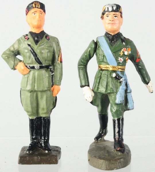 Lineol & Elastolin 7cm Mussolini's.: Marching Elastolin figure has a movable arm. Condition (Near Mint).