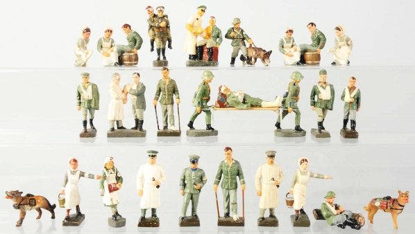 Large Lot of Lineol & Elastolin Medical Figures.: Doctors, nurses, and wounded in various sizes and conditions. Includes approximately 25 figures. Condition (Good - Excellent).