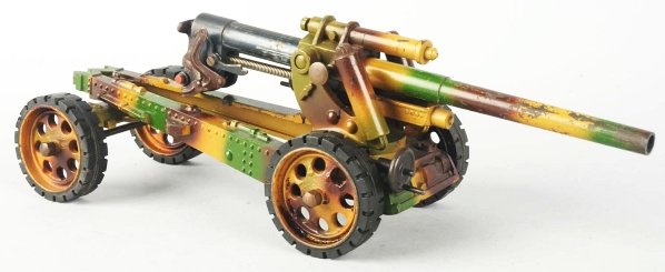 Lineol Camouflage Heavy Field Howitzer.: Mostly diecast metal large field gun. Detachable wheeled carriage is broken but parts are present. Broken piece by elevating wheel. Condition (Good).