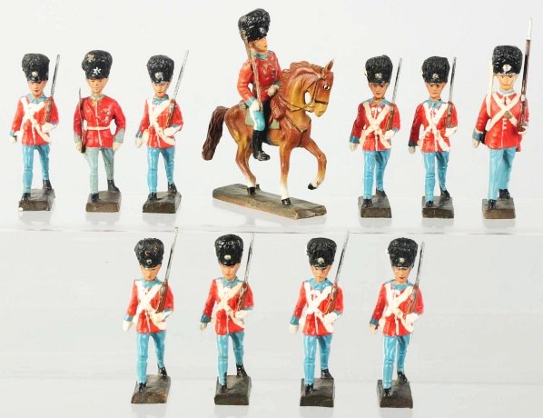 Lineol Danish Guard Marching Group.: Includes 11 figures, one mounted. Condition (Excellent - Near Mint).