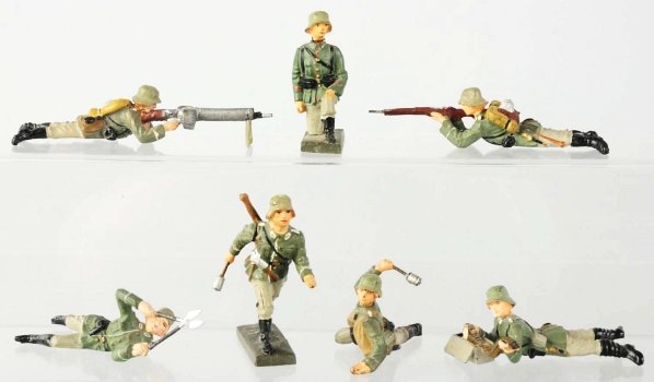 Lineol German Army in Action.: Lot of seven poses as-shown in photo. General play wear. Condition (Good - Very Good).