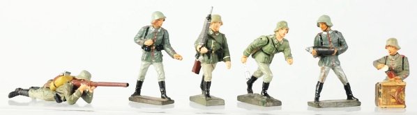 Lineol 7.5cm German & Other Toy Soldiers.: Includes six figures. German lying firing with cap mechanism and a couple of artillery men of a different nation. Condition (Very Good - Excellent).