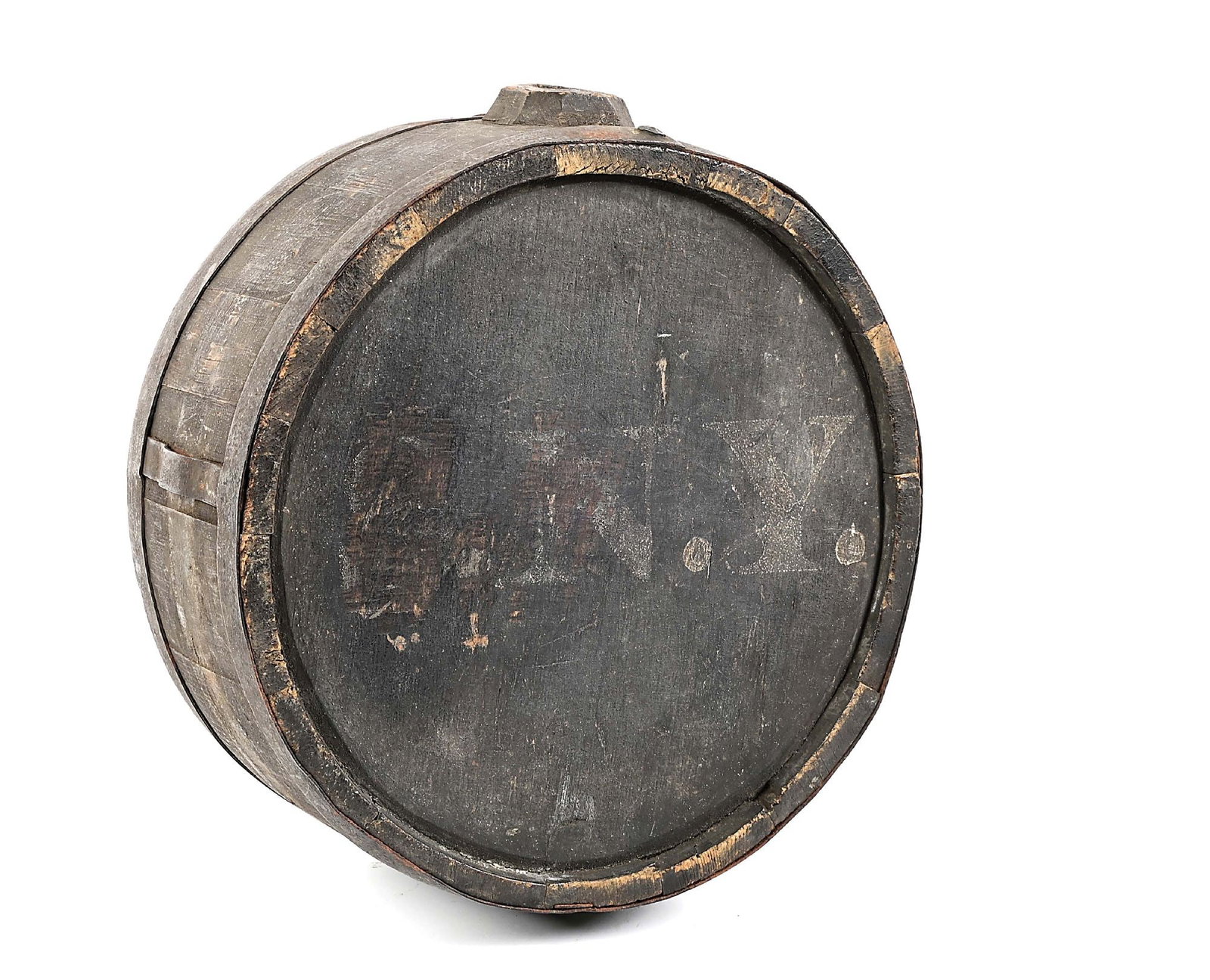 WAR OF 1812 "SNY" CANTEEN OF THE NEW YORK MILITIA.: White cedar canteen, 7 1/8 in. diameter x 3 in. W, bound with iron straps and painted a "lead colour" with state ownership markings "SNY" applied on one face. The carrying strap would have been retain