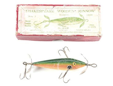 SHAKESPEARE NO 43 SUBMERGED WOODEN MINNOW IN GREENBACK IN PICTURE BOX
